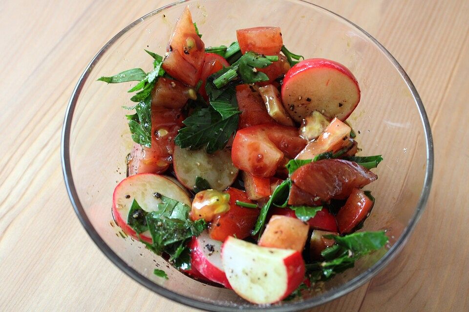 Tomatensalat mit Tahin