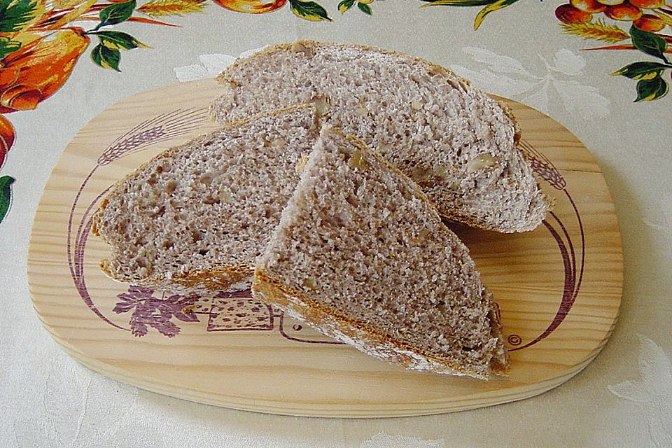 Eichkatzerls herbstliches Kartoffel - Walnuss - Brot