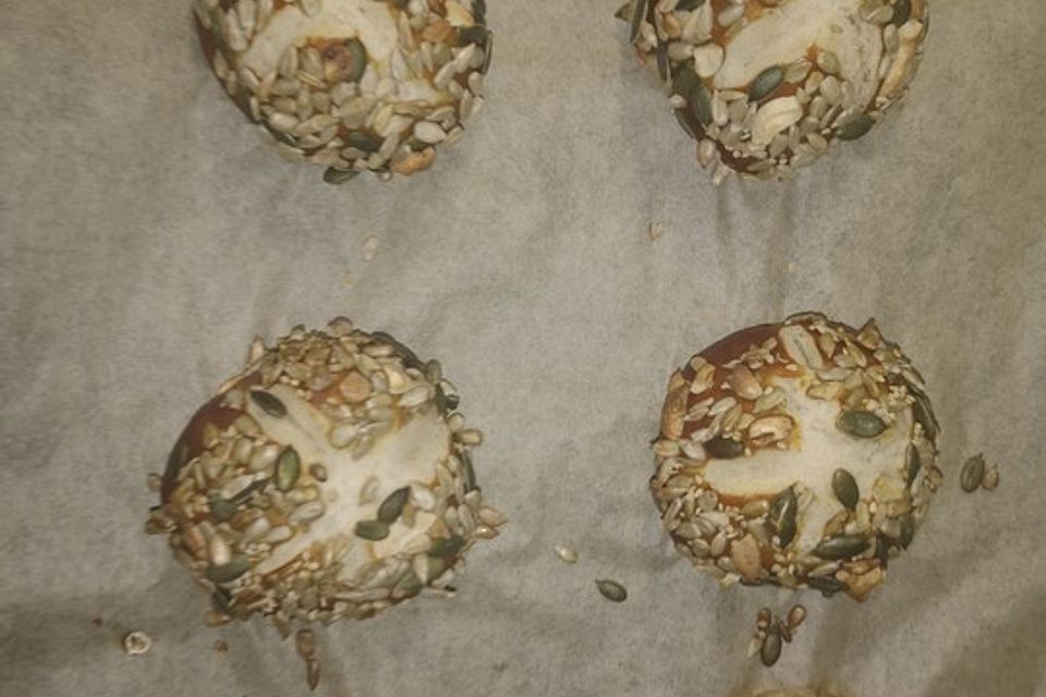 Schwäbische Laugenbrötchen
