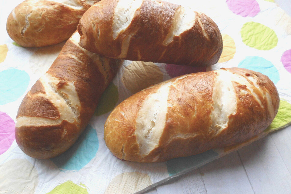 Schwäbische Laugenbrötchen