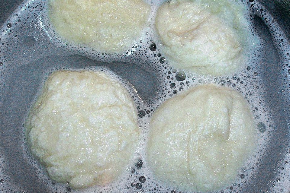Schwäbische Laugenbrötchen
