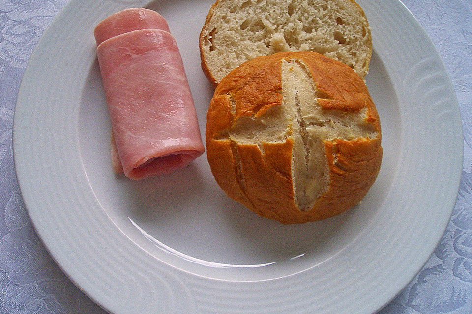 Schwäbische Laugenbrötchen