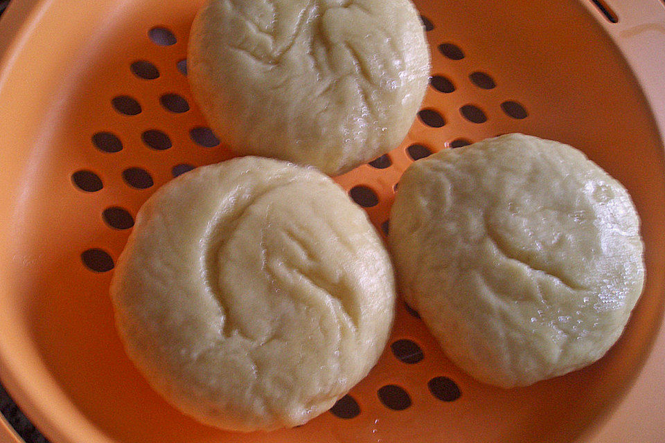 Schwäbische Laugenbrötchen