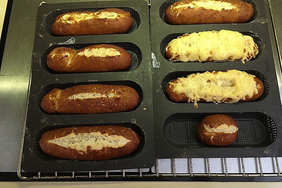 Schwäbische Laugenbrötchen