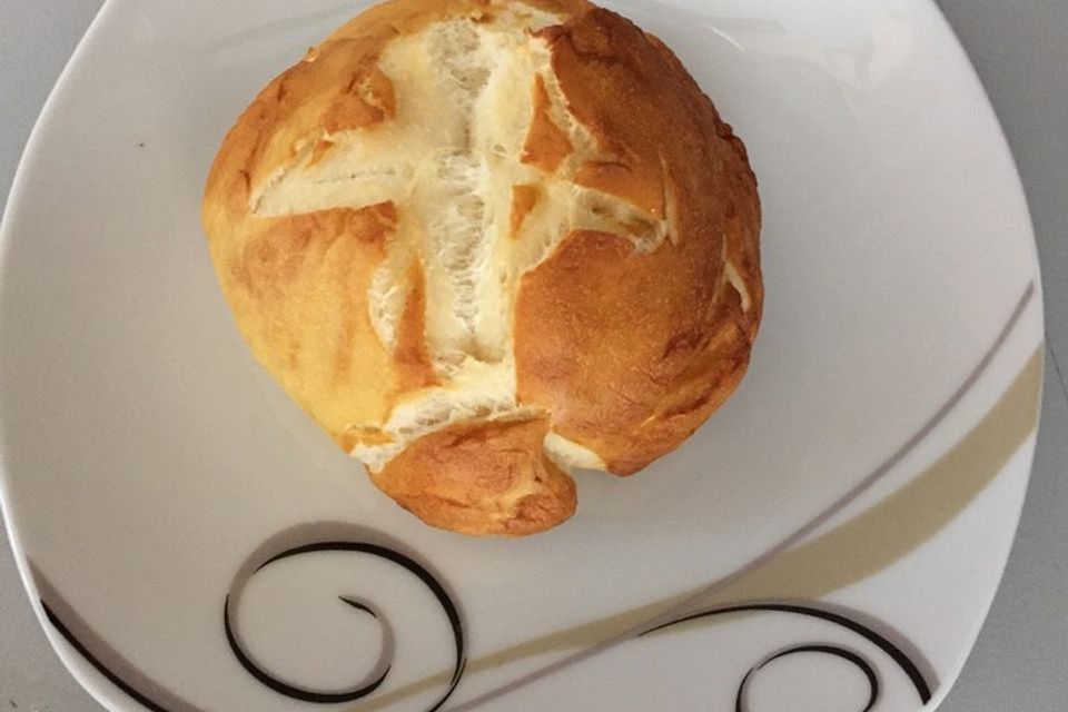 Schwäbische Laugenbrötchen