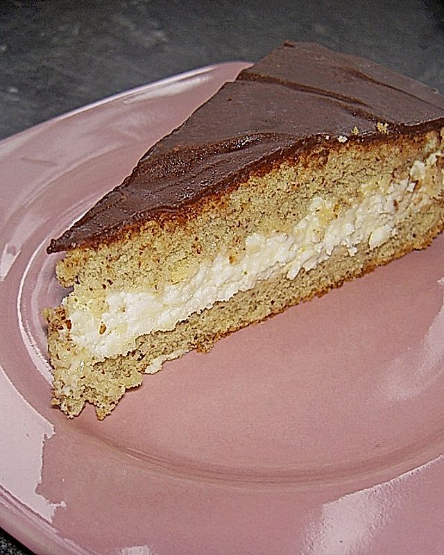 Mandel - Milchcreme - Torte mit Schokolade