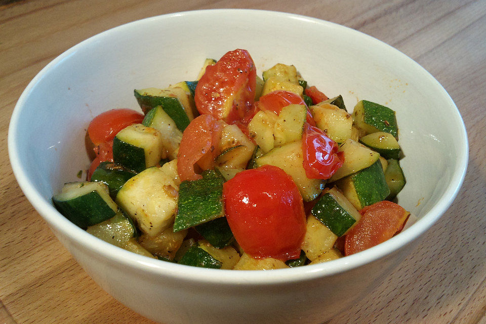 Zucchini - Tomaten - Gemüse