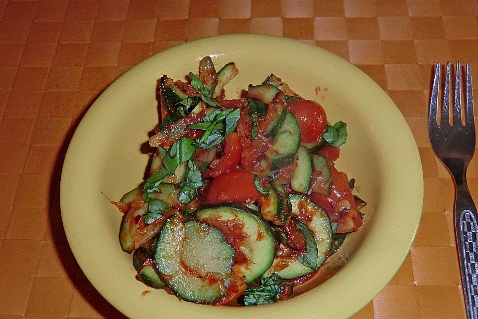 Zucchini - Tomaten - Gemüse