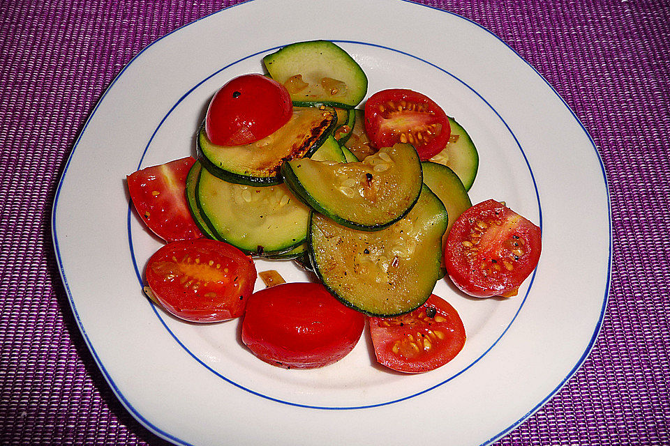 Zucchini - Tomaten - Gemüse