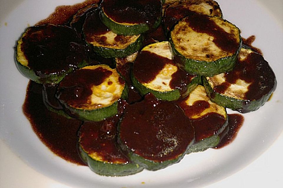 Gebratene Zucchini