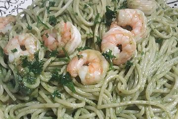 Spaghetti Mit Barlauchpesto Und Garnelen Von 241970 Chefkoch