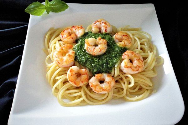 Spaghetti Mit B Rlauchpesto Und Garnelen Von Chefkoch