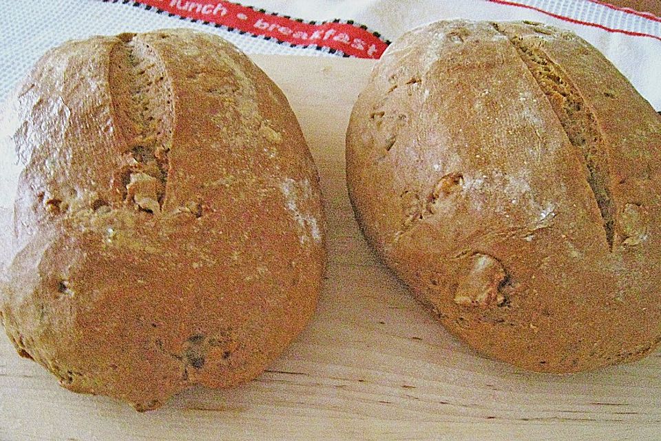 Burgis Walnussbrot mit Sauerteig