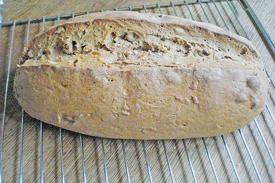 Burgis Walnussbrot mit Sauerteig