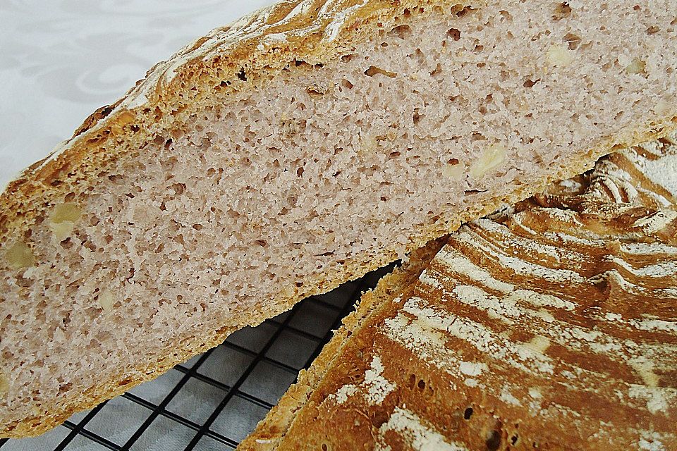 Burgis Walnussbrot mit Sauerteig