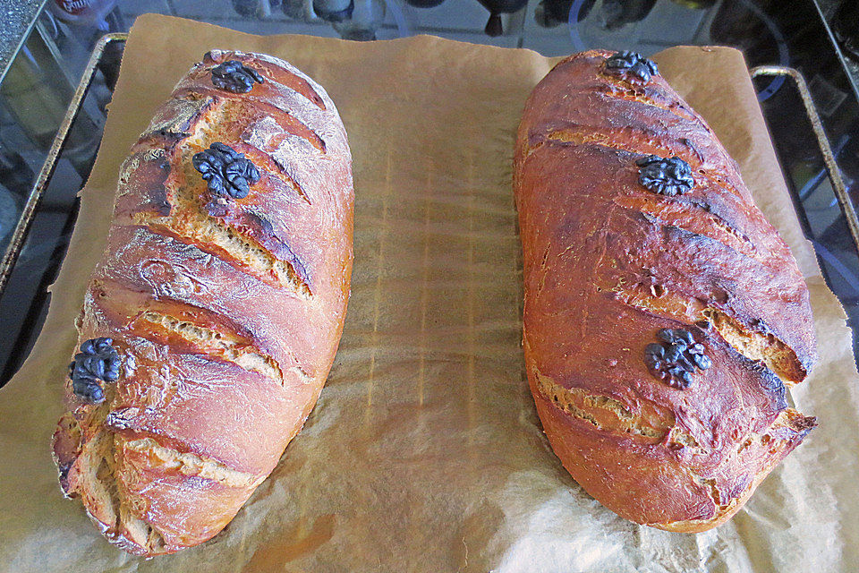 Burgis Walnussbrot mit Sauerteig