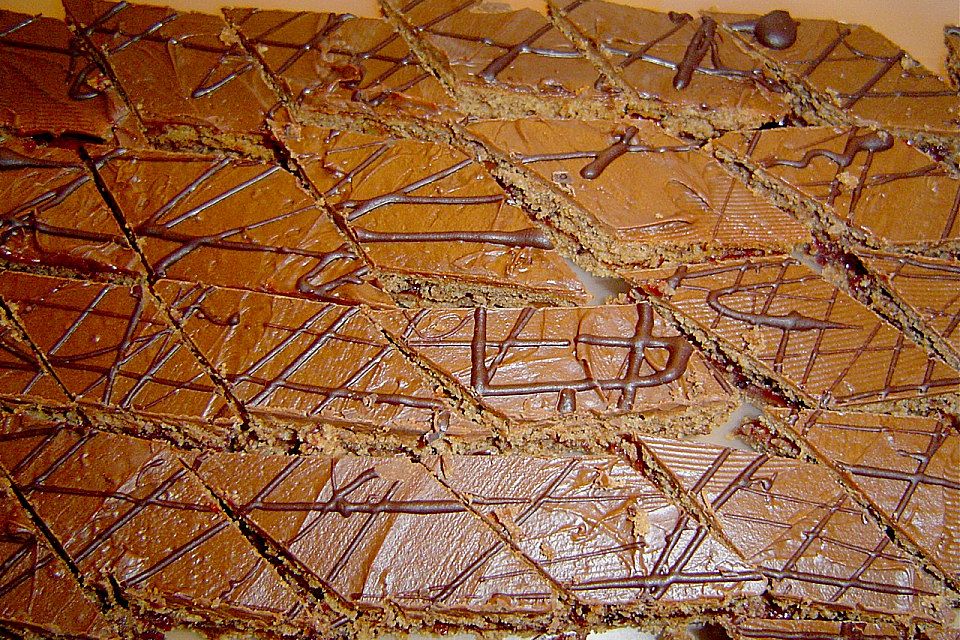Mandel-Nougat-Würfel - Plätzchen Mandel-Nougat-Würfel - Plätzchen