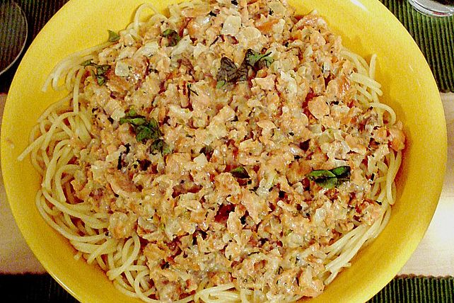 Spaghetti mit Räucherlachs von Jaysi_09| Chefkoch