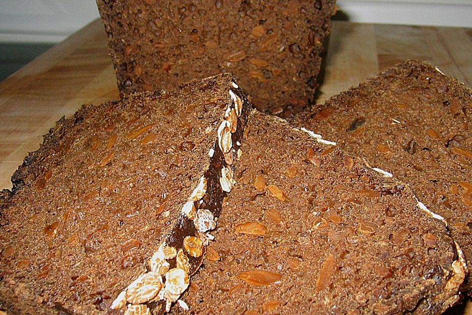 Schwarzbrot - nur mit Sauerteig