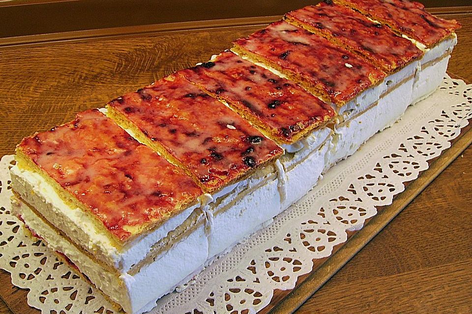 Holländer Kirschsahne Schnitte