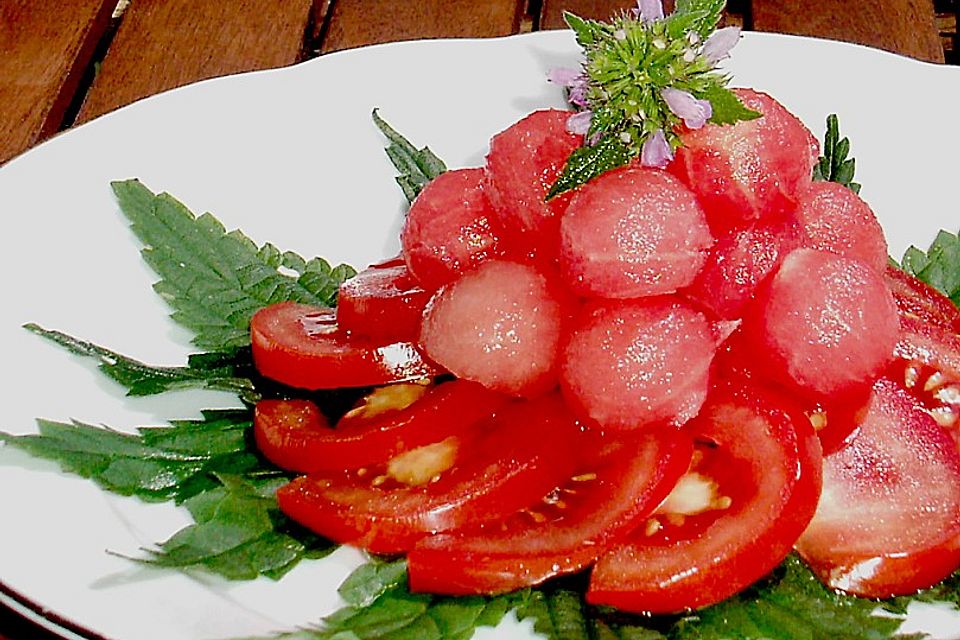 Tomaten - Melonen - Salat mit Basilikum