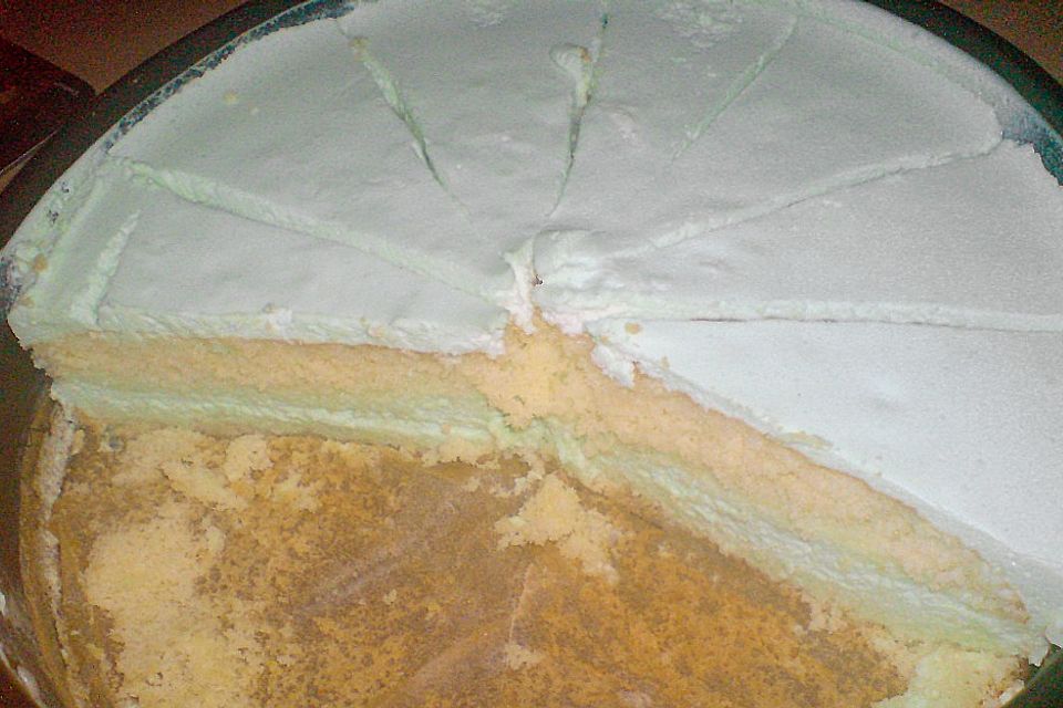 Waldmeistertorte