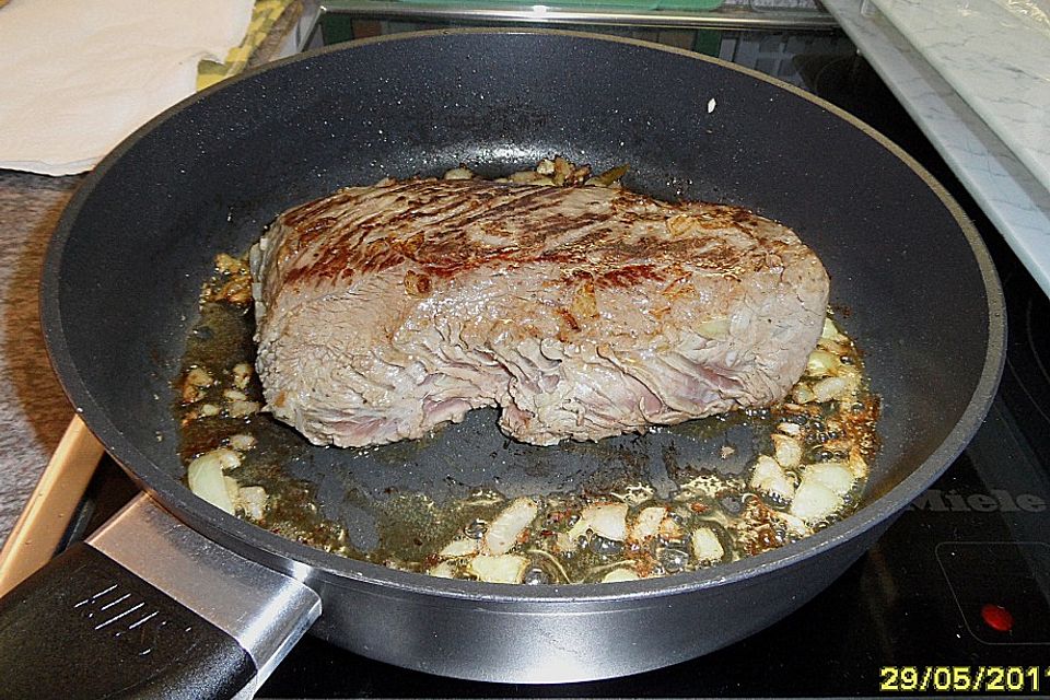 Rinderbraten mit grünen Bohnen und Kartoffeln