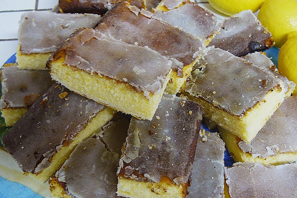 Zitronenkuchen aus zweierlei Teig