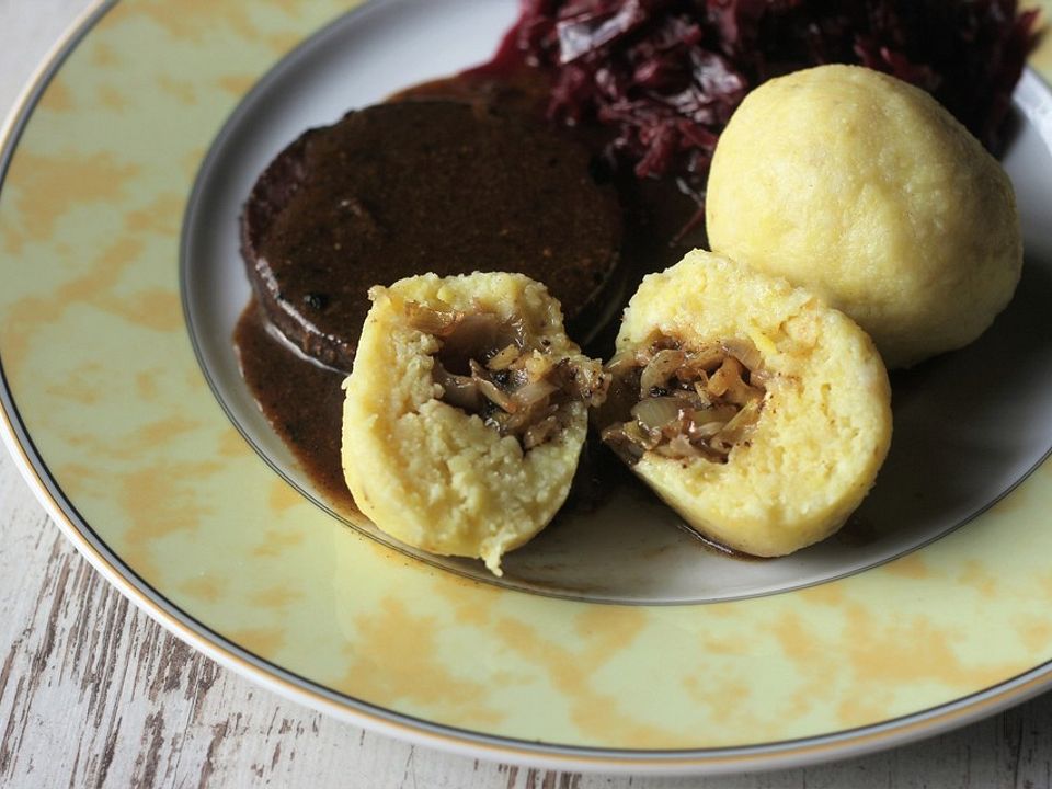Kartoffelklöße mit Walnuss - Zwiebel - Füllung von Hani| Chefkoch
