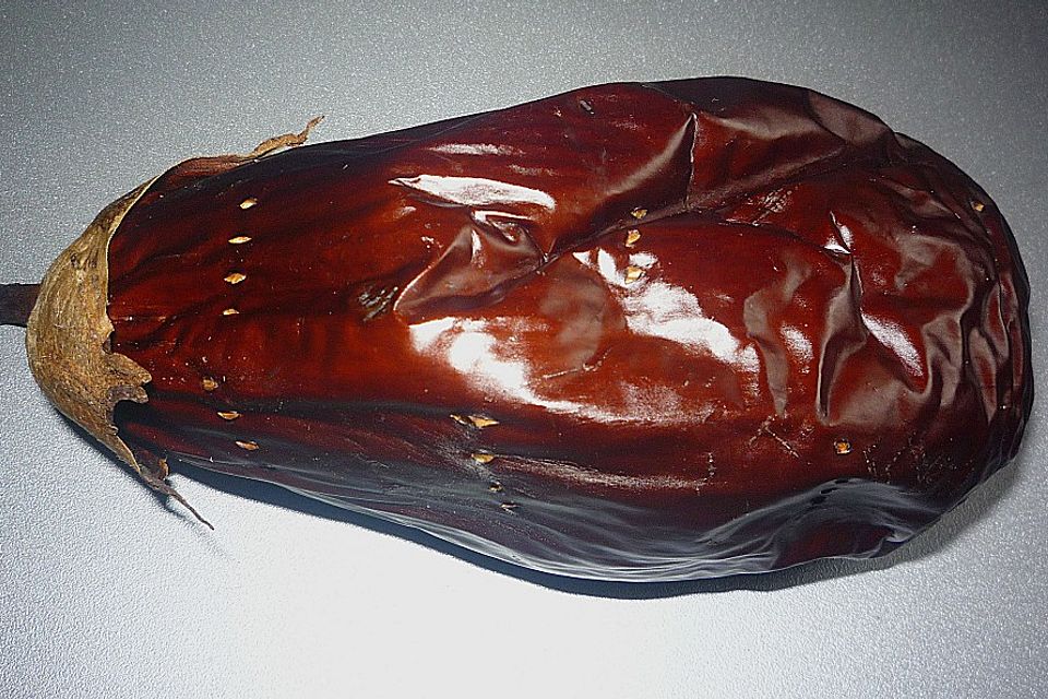 Auberginenpüree mit Schafskäse Auberginenpüree mit Schafskäse