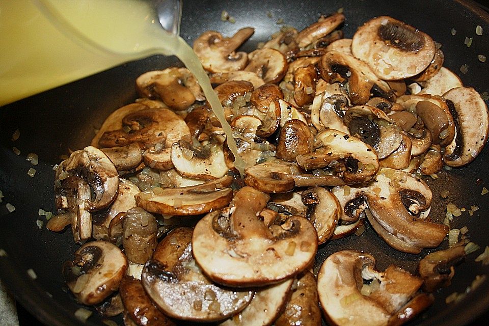 Champignon - Bärlauch - Pfanne mit Bandnudeln