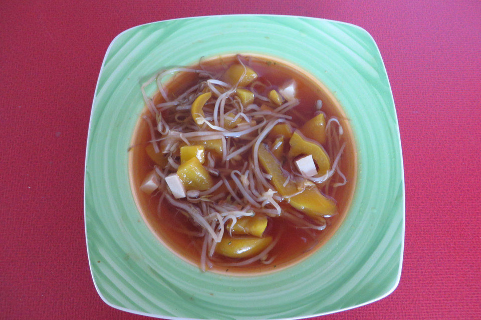 Asiatische Tofusuppe