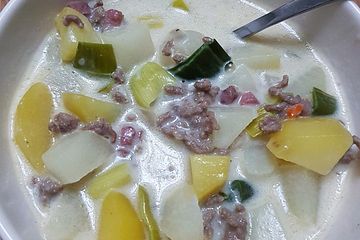 Deftige Kohlrabi  -Kartoffel - Suppe