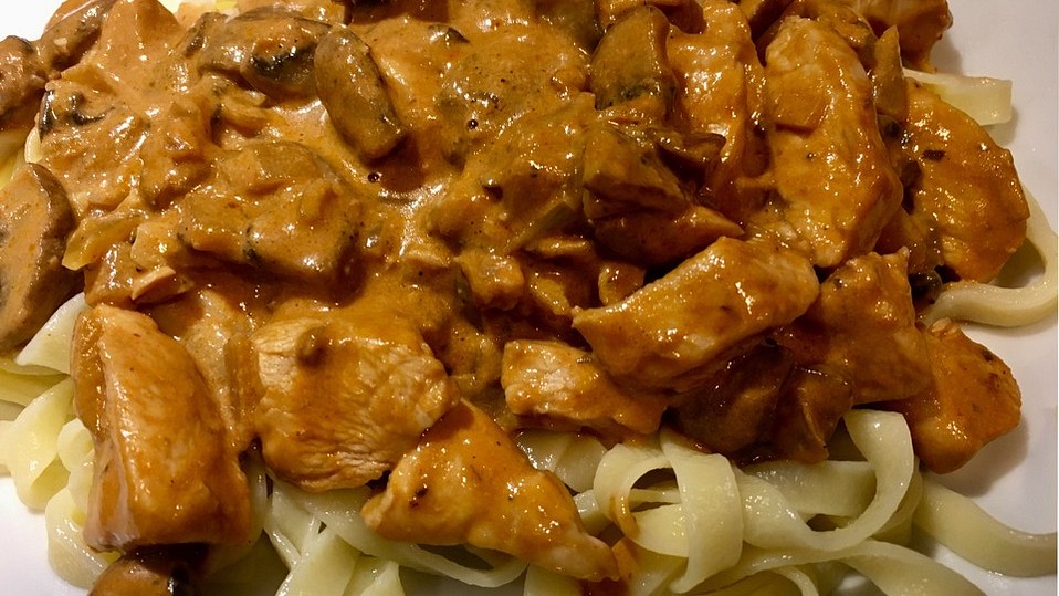 Rahmgeschnetzeltes mit Pilzen von Nitseltrik