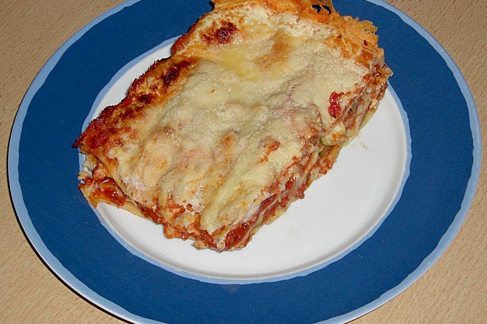 Lasagne Bolognese mit  Zucchini und Auberginen