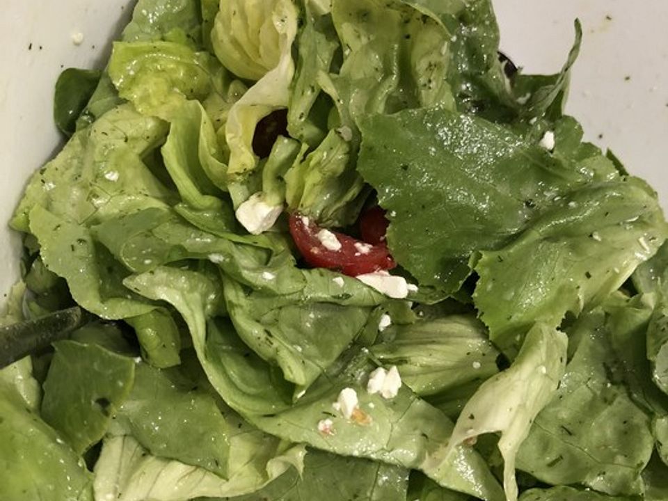 Grüner Salat mit Blauschimmelkäse und Nüssen von Sunnybeach| Chefkoch
