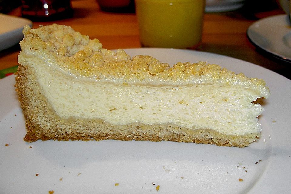 Käsekuchen mit Pudding , Grieß und Streuseln