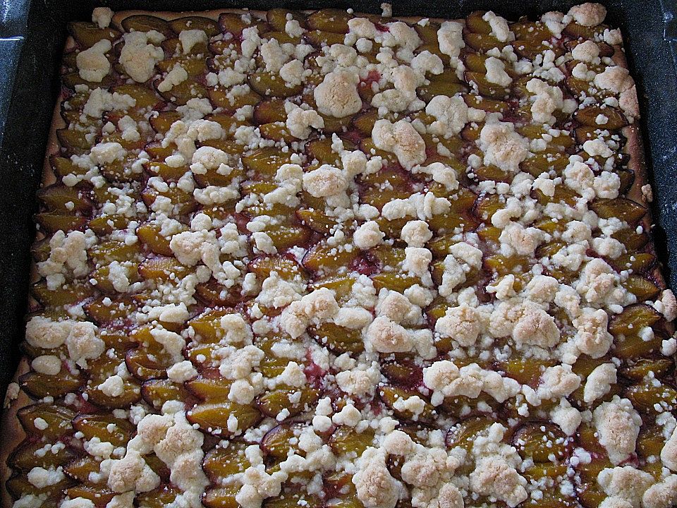Pflaumenkuchen mit Streusel vom Blech von helliskitchen| Chefkoch