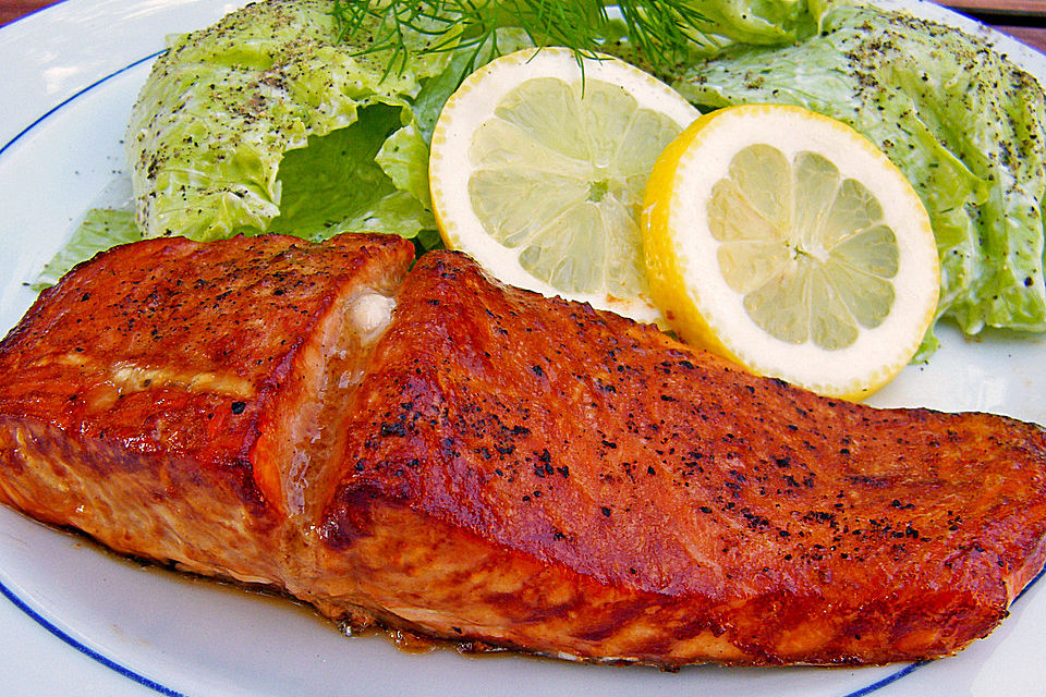 Plank-grilled Lachs