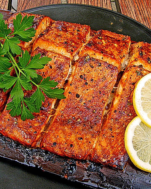 Plank-grilled Lachs