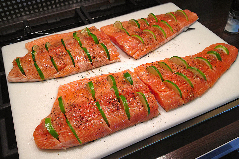 Plank-grilled Lachs