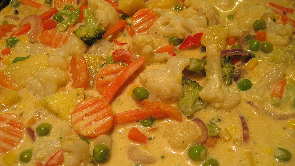 Süß - scharfes Kokos - Gemüse - Curry von Flunx Süß - scharfes Kokos - Gemüse - Curry von Flunx