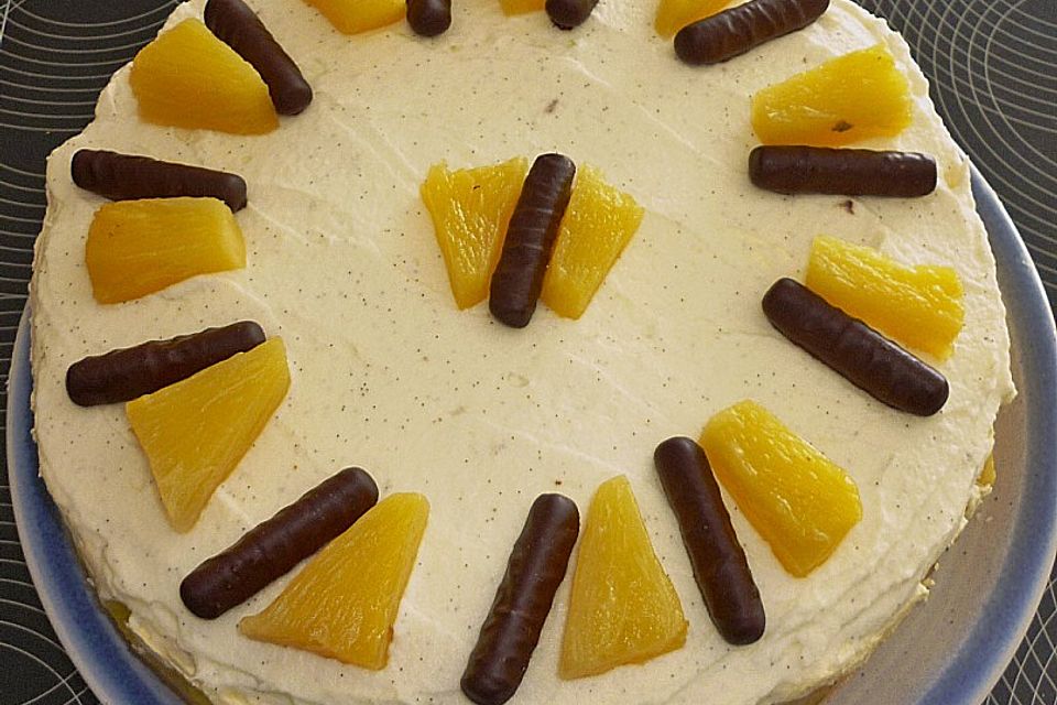 Ananas-Vanille-Buttercreme Torte