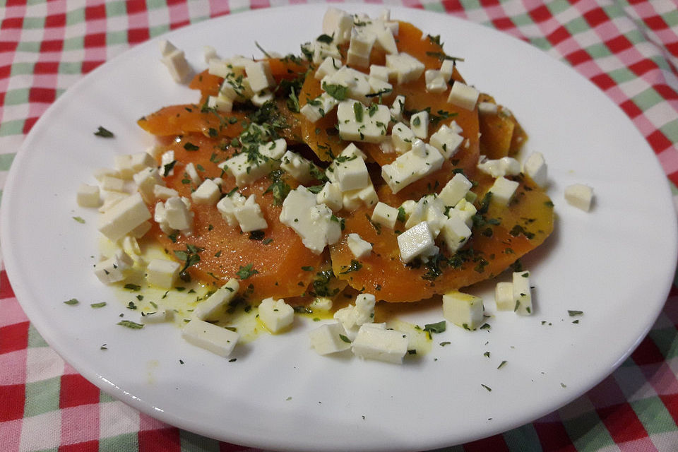 Karottengemüse mit Ingwer und Feta