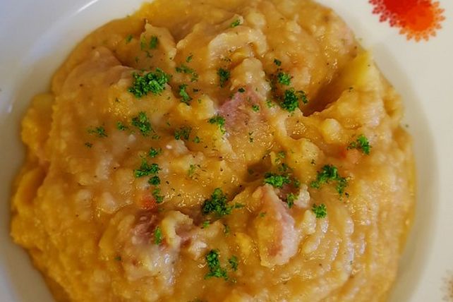 Erbsensuppe mit Pökelfleisch nach Mutters Art von Elfi| Chefkoch