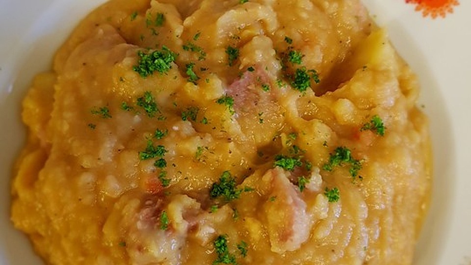 Erbsensuppe mit Pökelfleisch nach Mutters Art von Elfi| Chefkoch