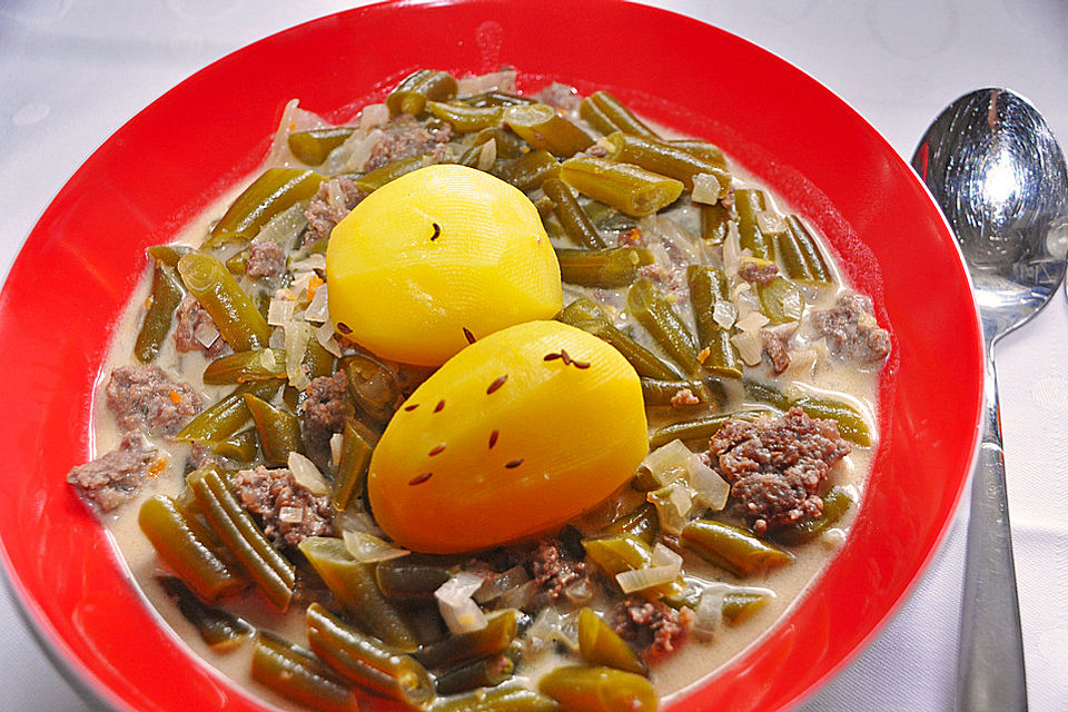 Bohnen-Kartoffelpfanne mit Tatar