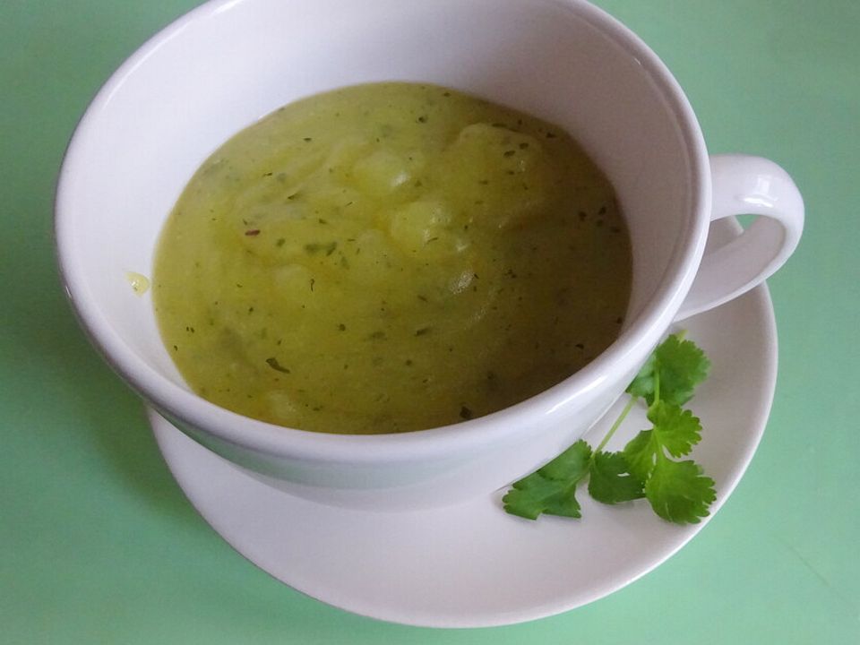 Zucchini - Kartoffel - Suppe mit Käse von HeißerHans| Chefkoch