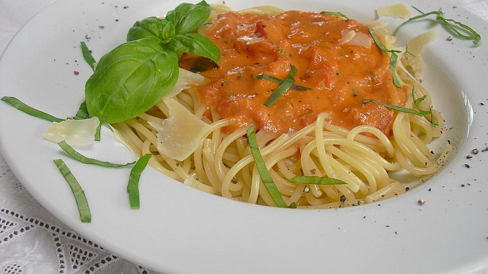 Creamy tomato pasta-image