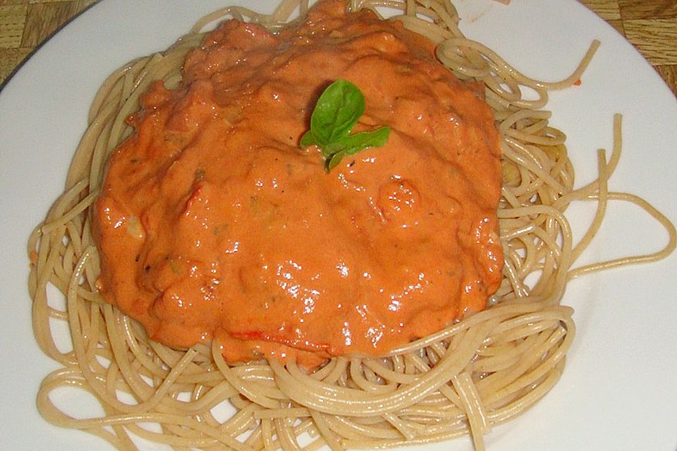 Creamy tomato pasta